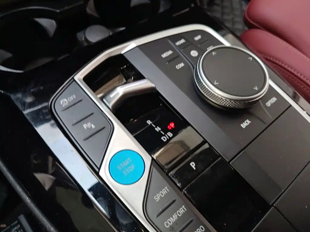 BMW iX3 — миниатюра 14