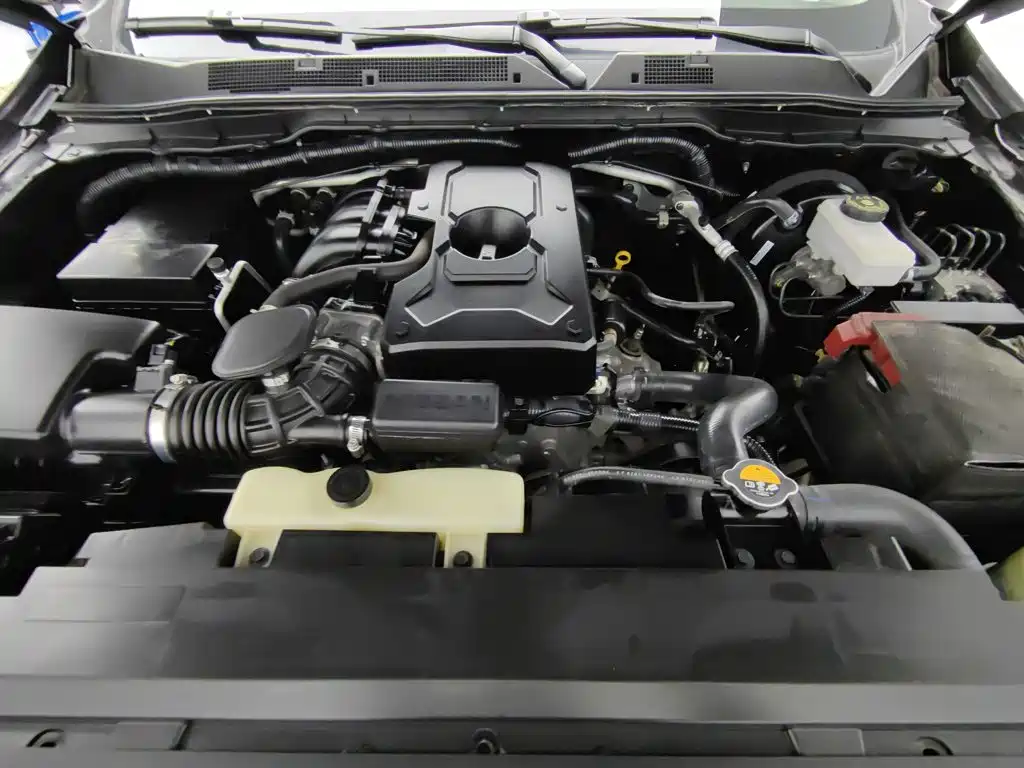 Nissan Terra — миниатюра 6
