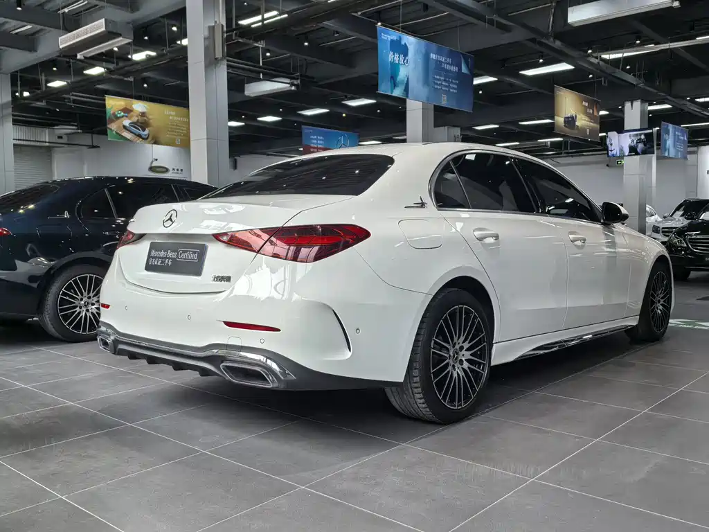 Mercedes-Benz C-Class — миниатюра 17