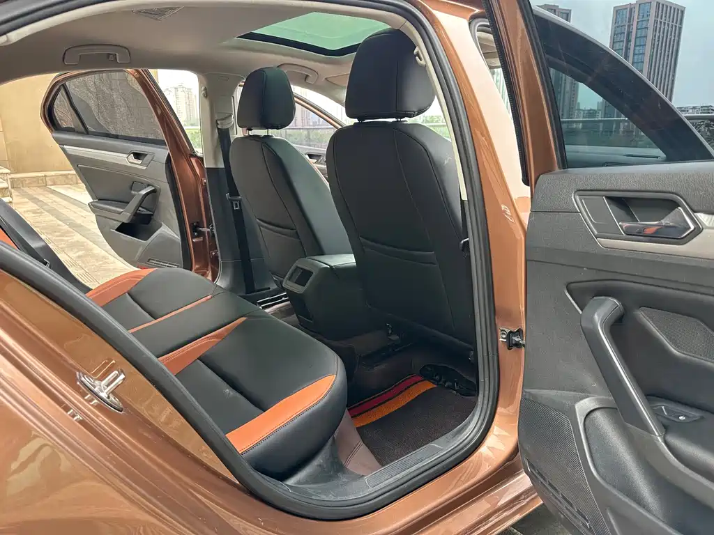 Volkswagen Lamando — миниатюра 10