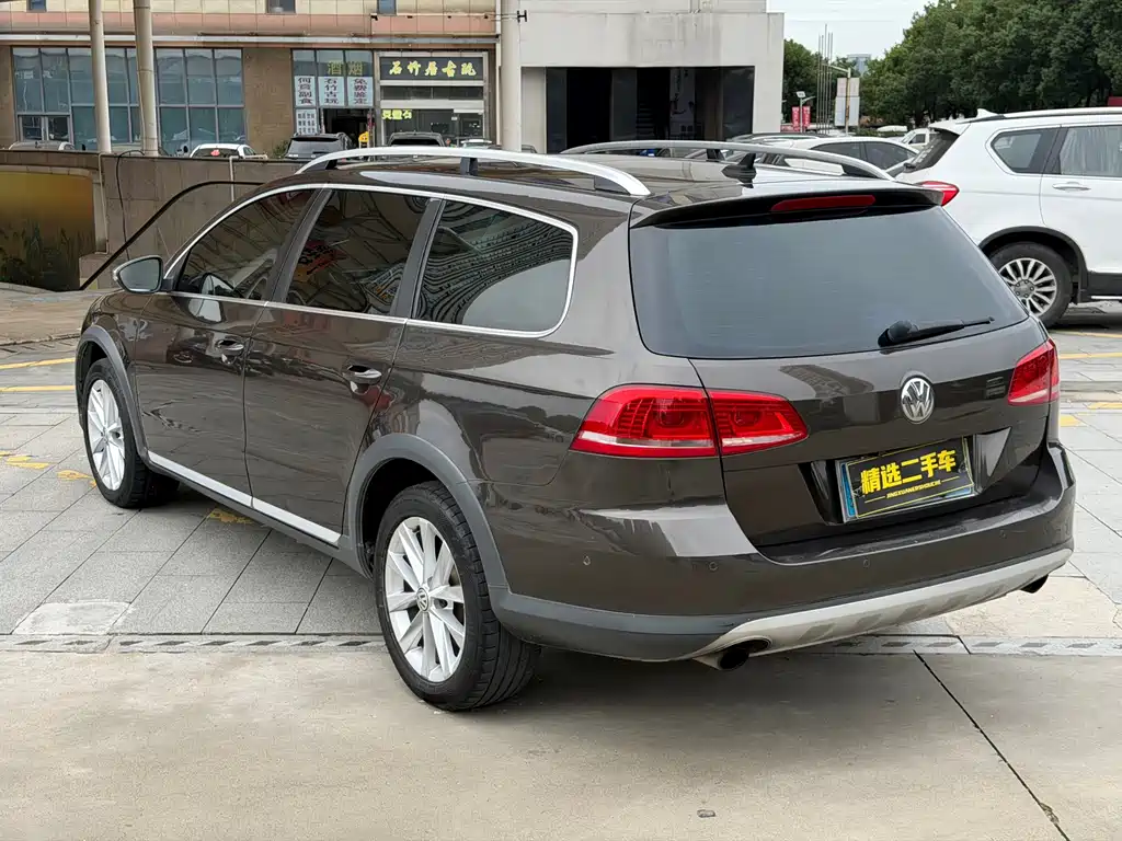 Volkswagen Magotan (Import) — миниатюра 4