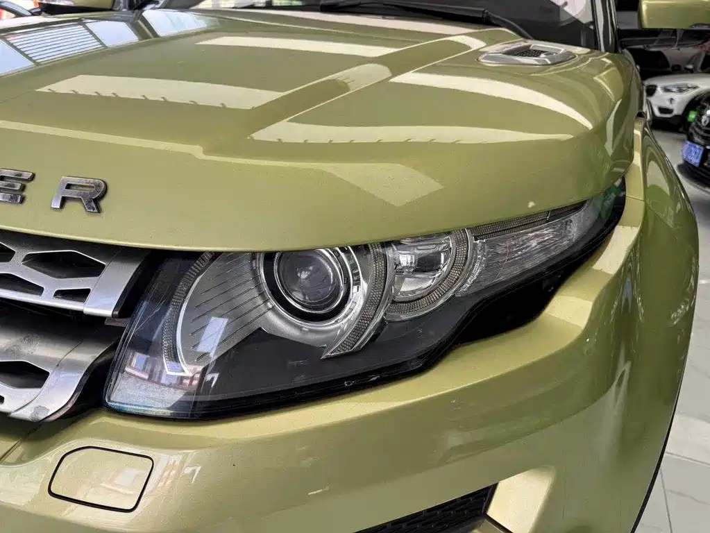 Land Rover Evoque (Import) — миниатюра 24