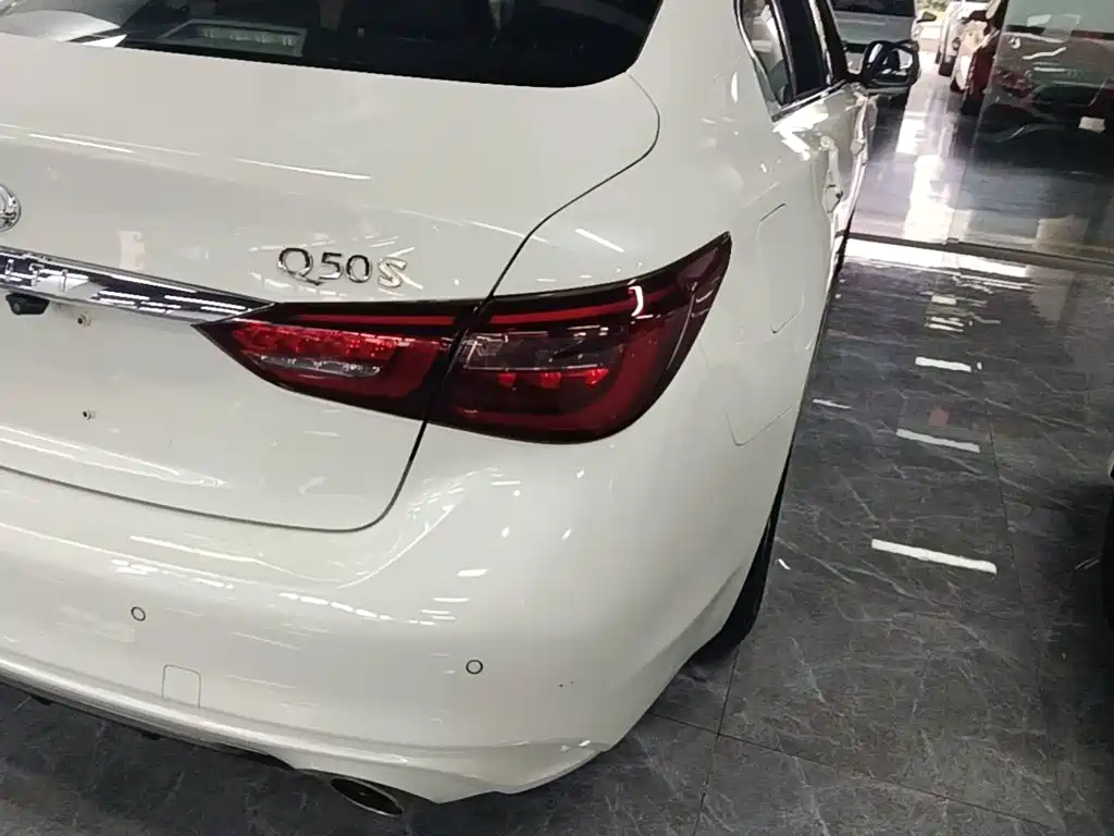 Infiniti Q50L — миниатюра 8