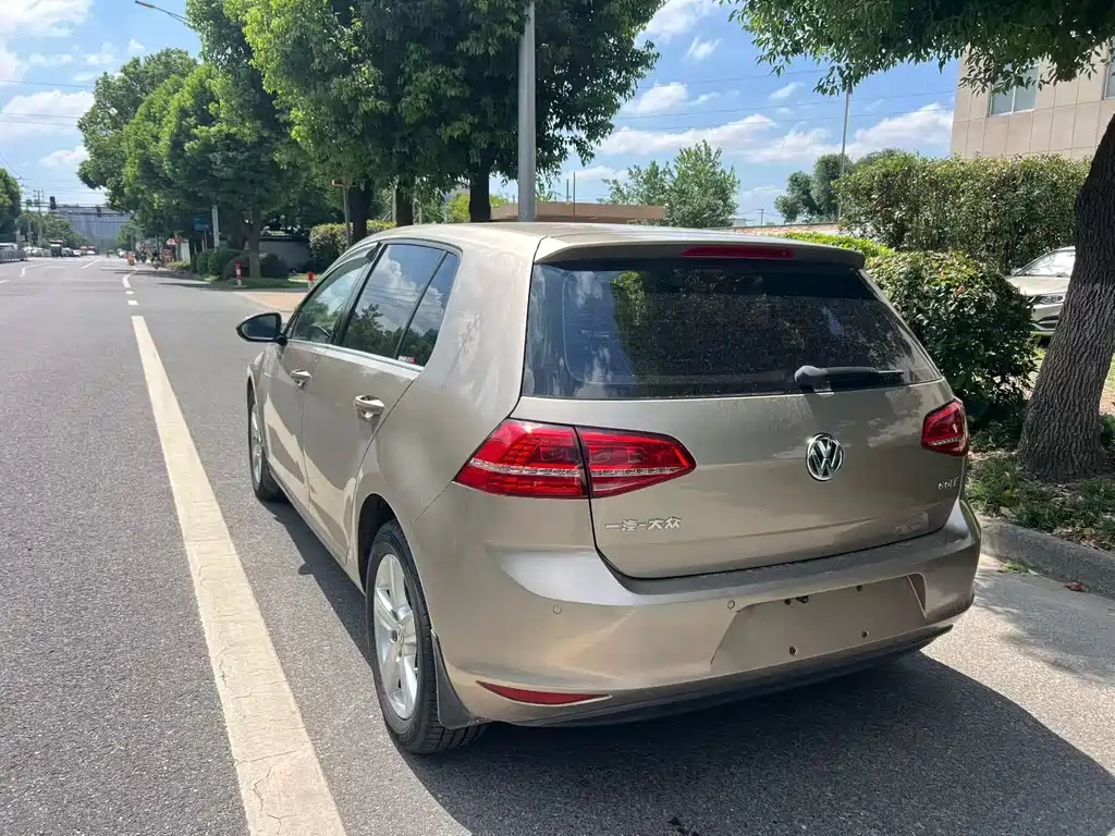 Volkswagen Golf — миниатюра 8