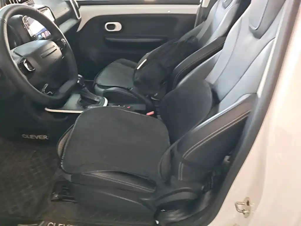 Roewe Clever — миниатюра 15