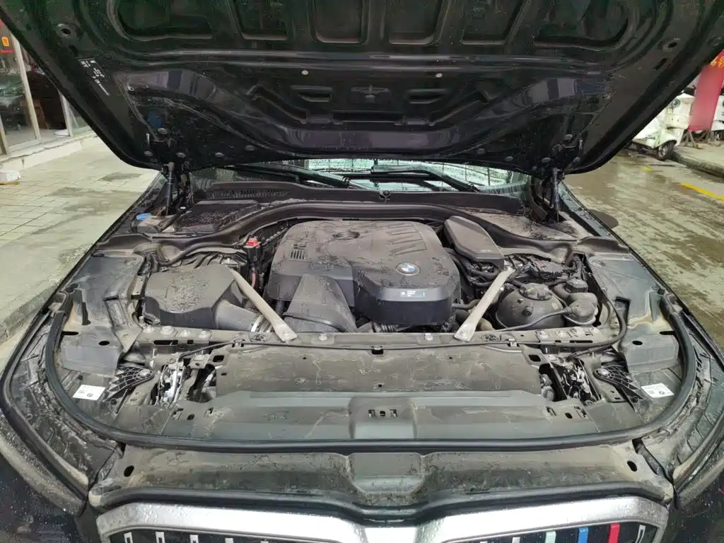 BMW 5 Series — миниатюра 16