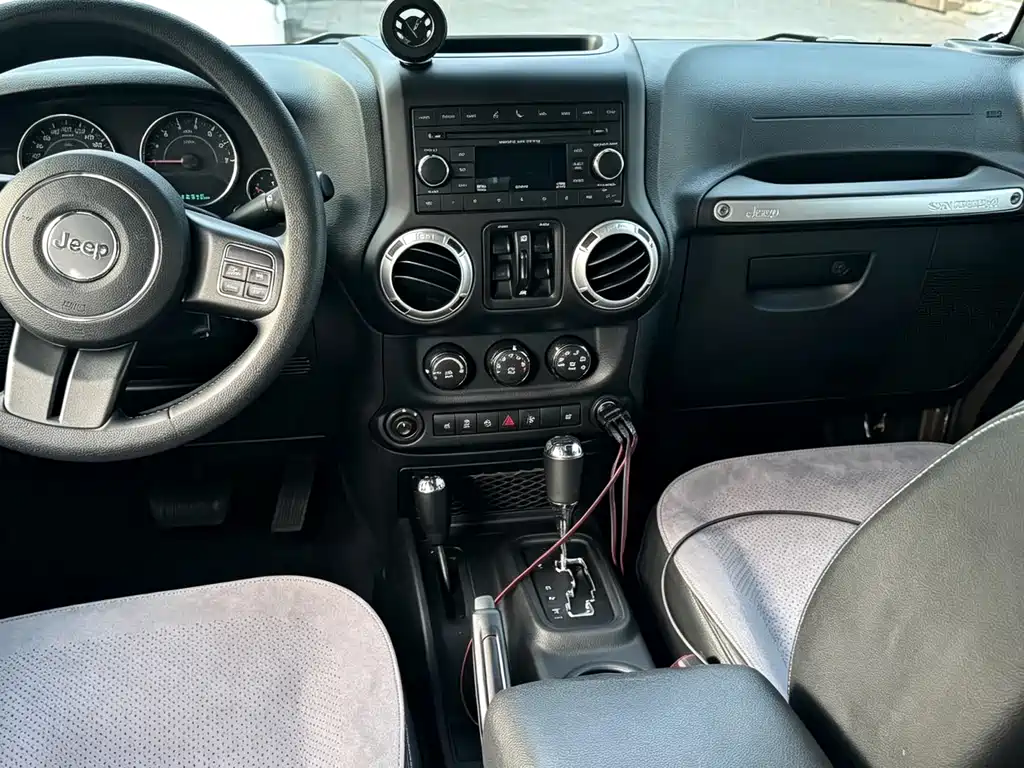 Jeep Wrangler — миниатюра 8