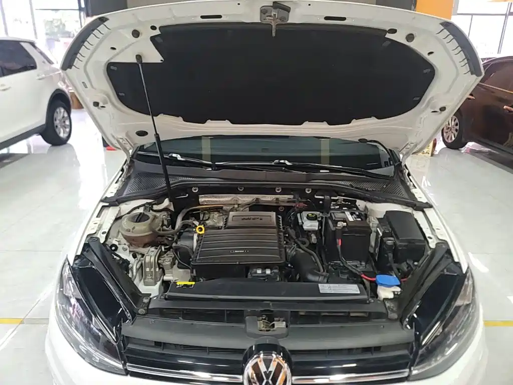 Volkswagen Golf — миниатюра 20