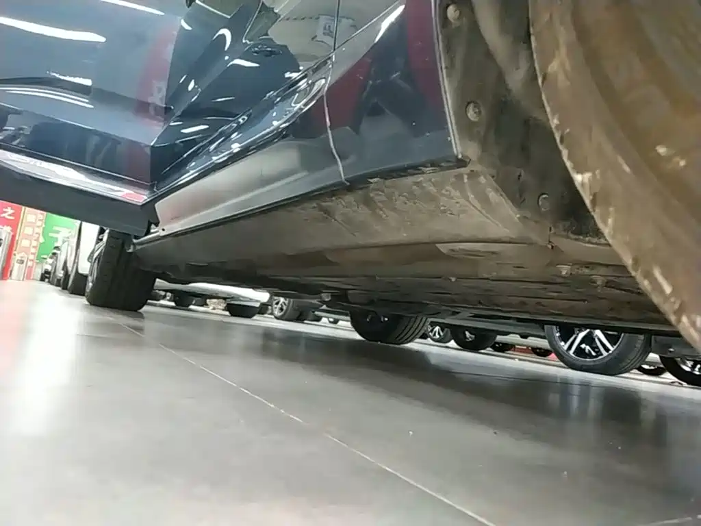 Volvo XC60 PHEV — миниатюра 21