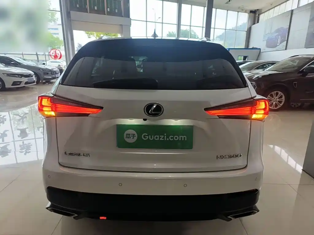 Lexus NX — миниатюра 6