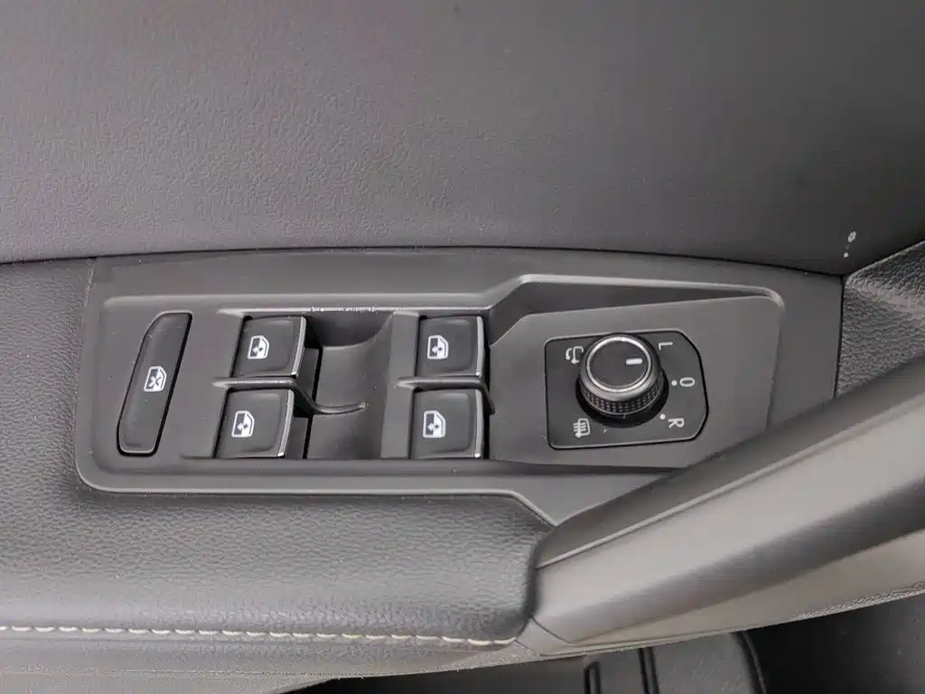 Volkswagen Tiguan L — миниатюра 9