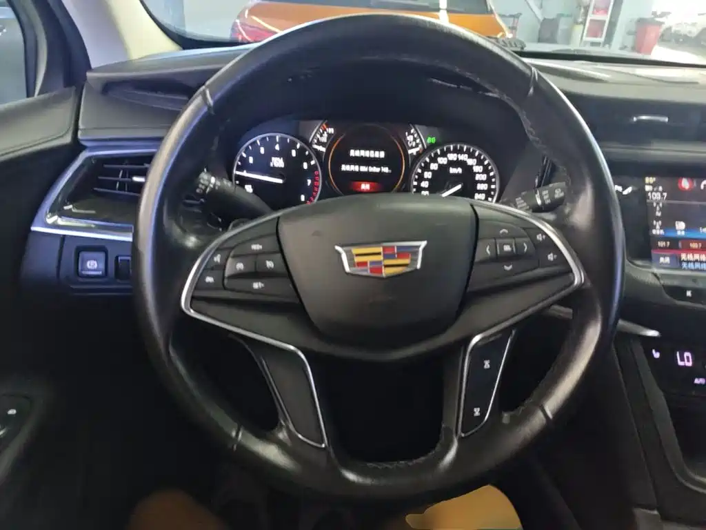 Cadillac XT5 — миниатюра 11