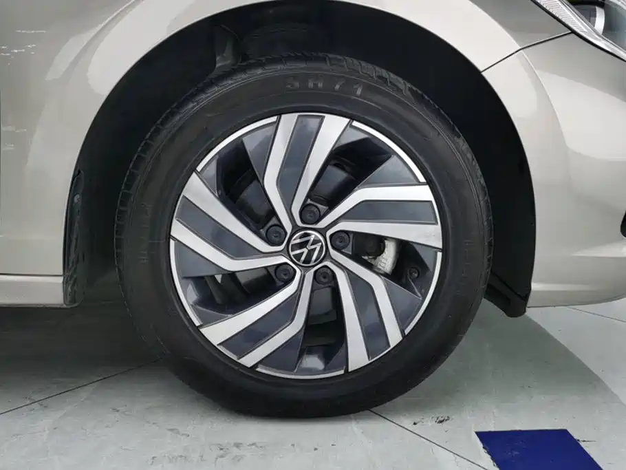 Volkswagen Bora — миниатюра 6