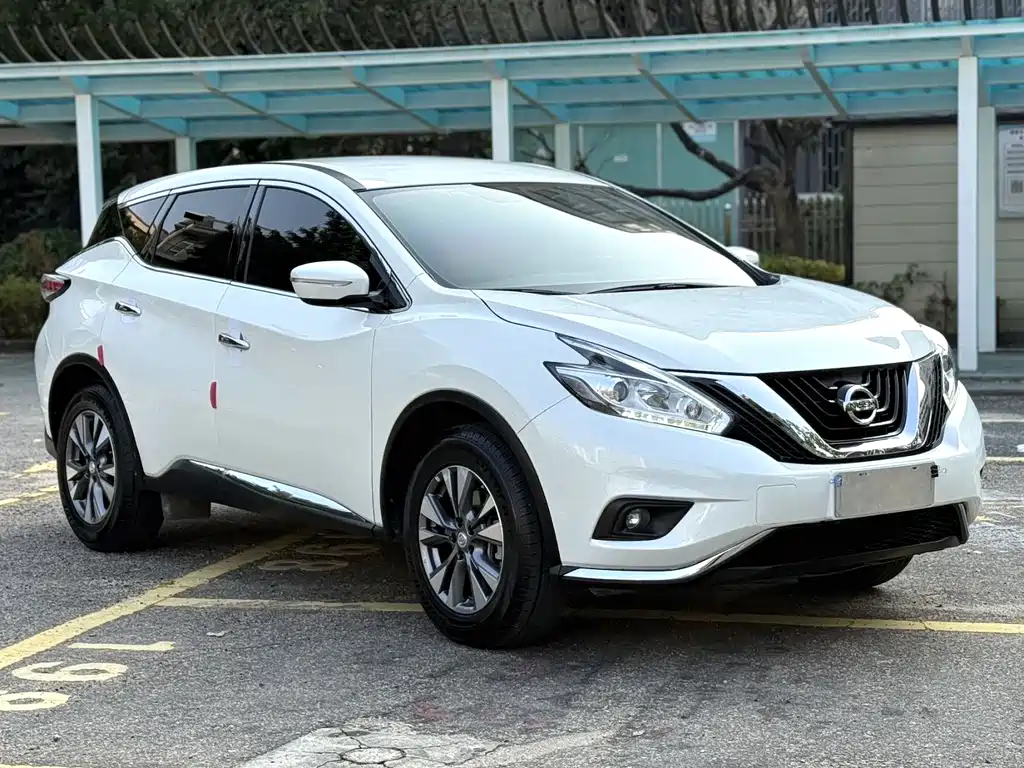 NISSAN LOULAN