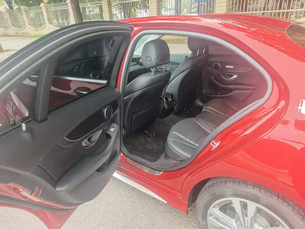 Mercedes-Benz C-Class — миниатюра 4