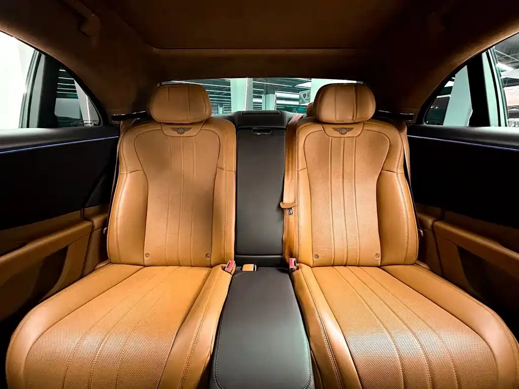 Bentley Flying Spur — миниатюра 26