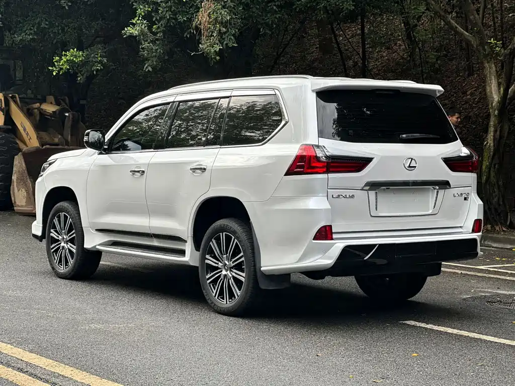 Lexus LX 2019 570