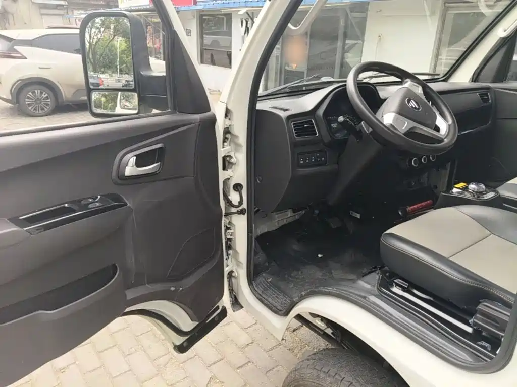 Foton Xiangling M New Energy — миниатюра 16