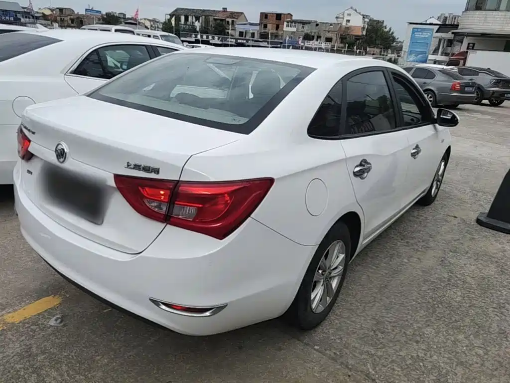 Buick Excelle — миниатюра 7