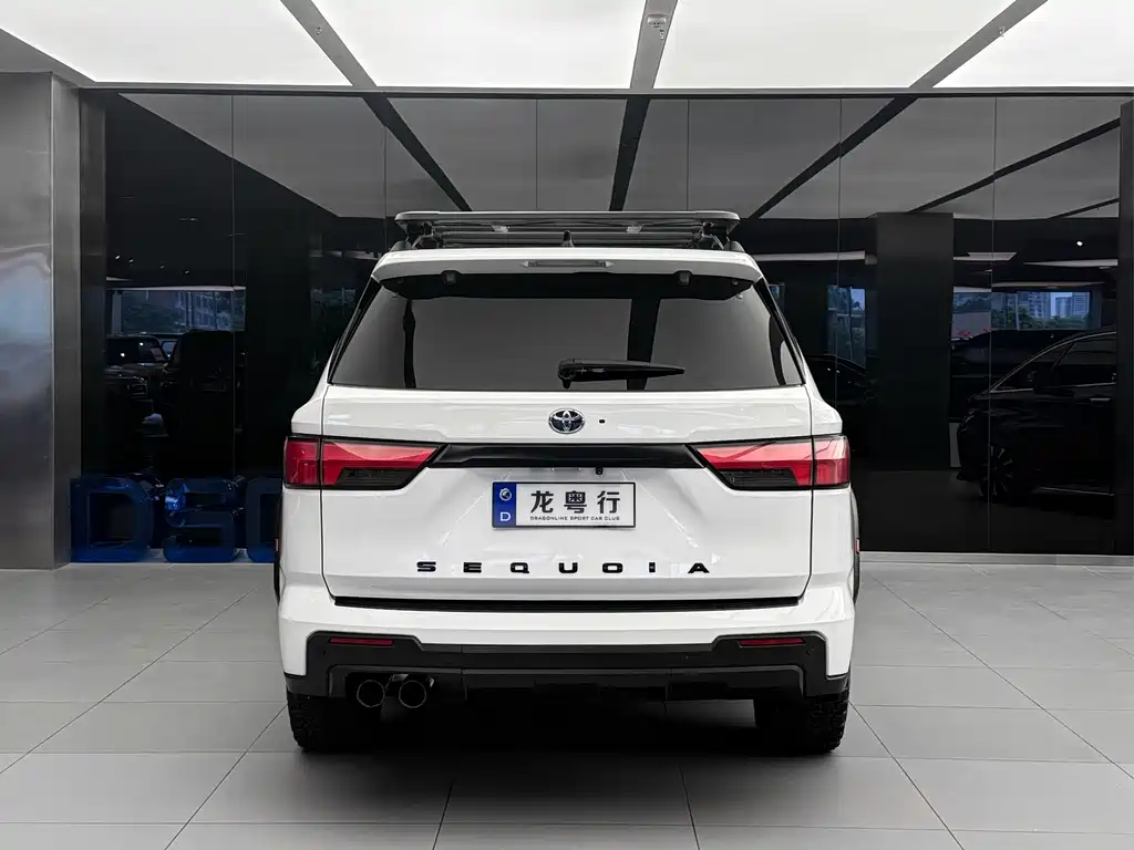Toyota Sequoia — миниатюра 5