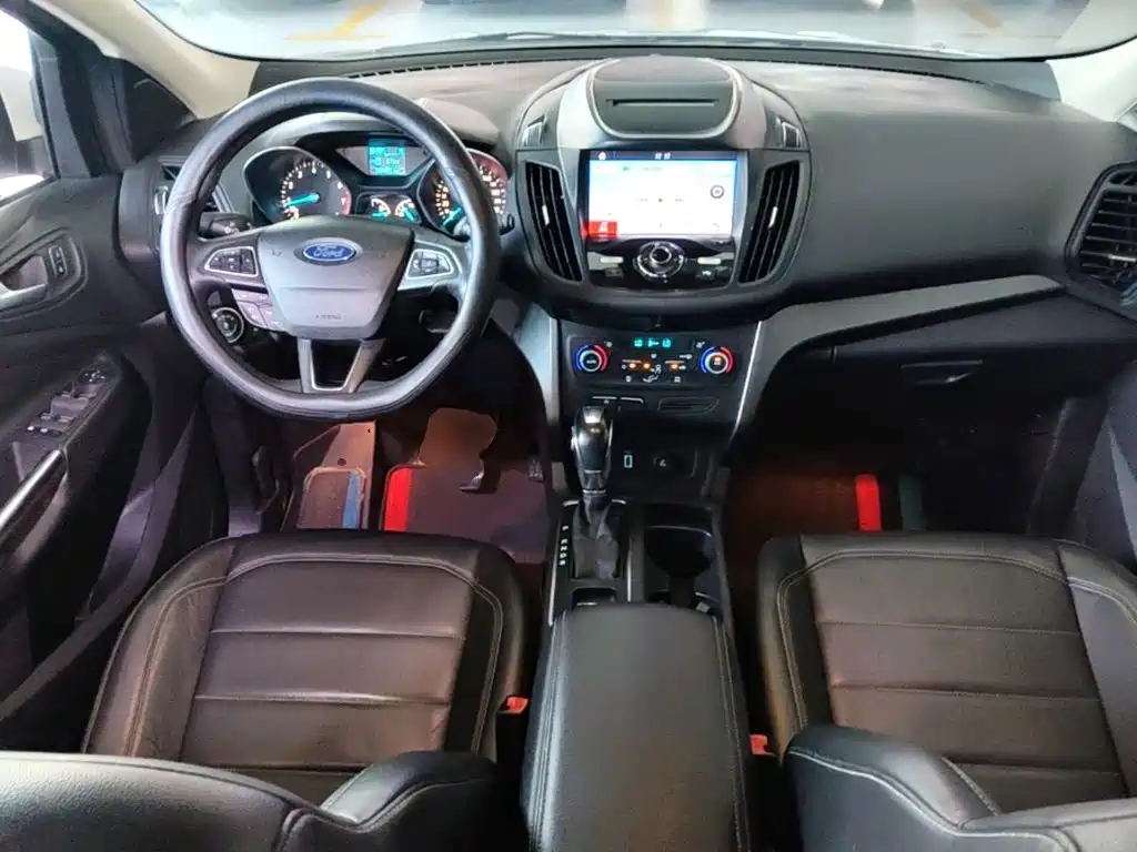 Ford Kuga — миниатюра 10