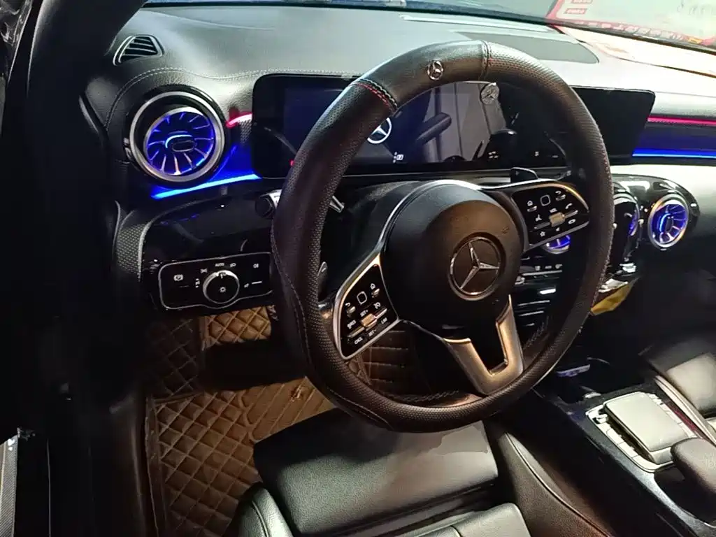 Mercedes-Benz A-Class — миниатюра 11