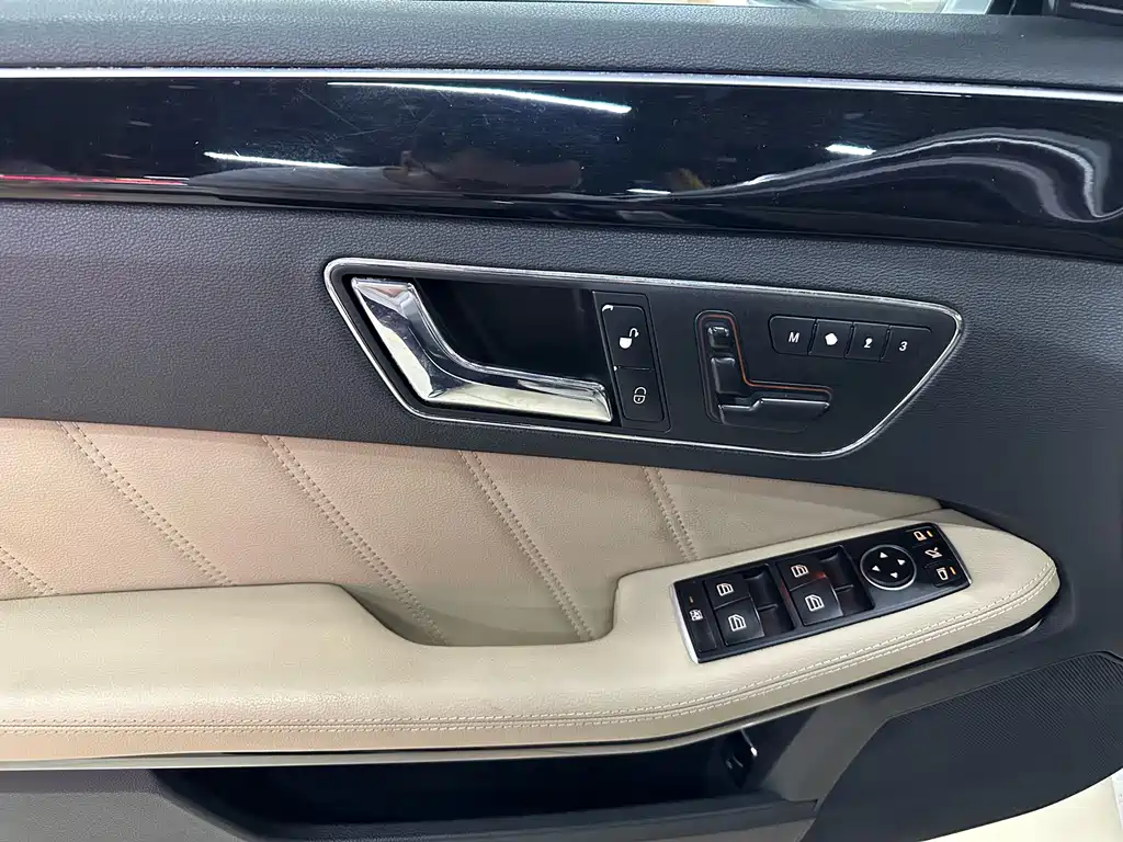 Mercedes-Benz E-Class — миниатюра 17