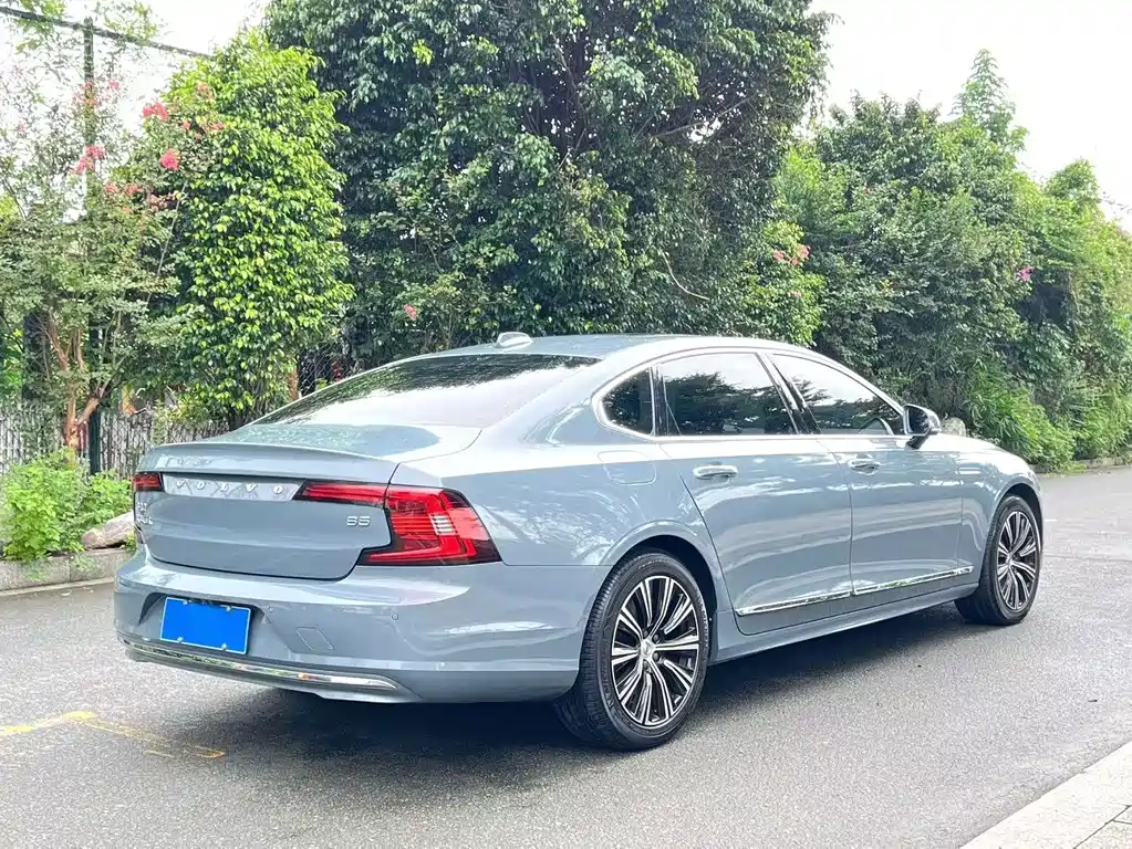 Volvo S90 — миниатюра 4