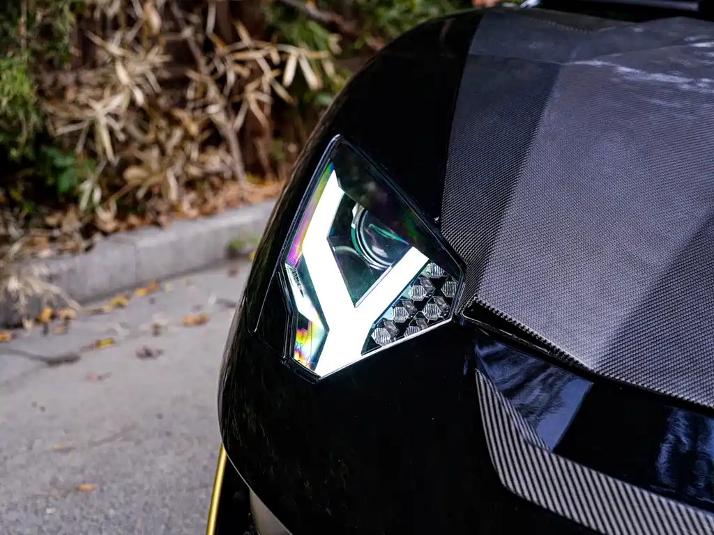 LAMBORGHINI AVENTADOR