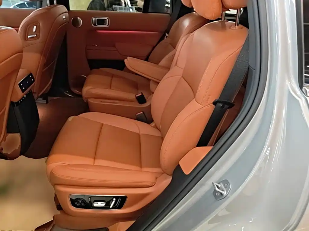 Li Auto Li L8 — миниатюра 17
