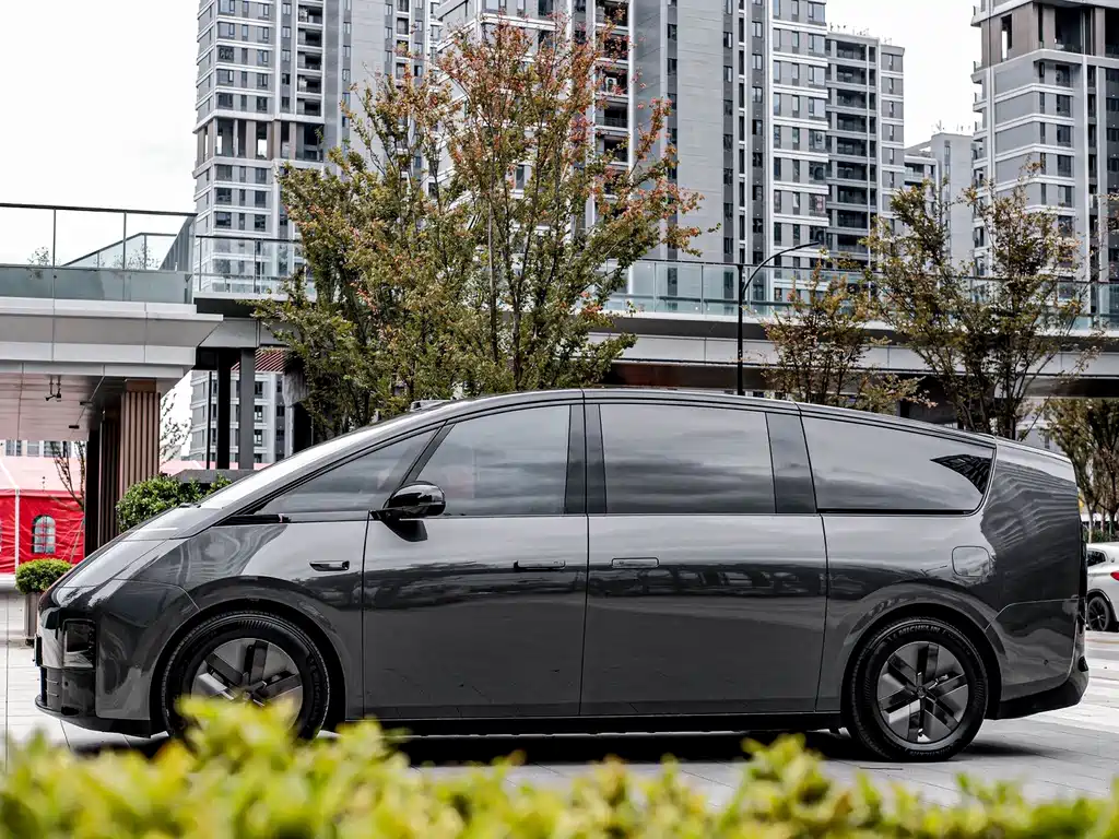 Li Auto Li MEGA — миниатюра 11