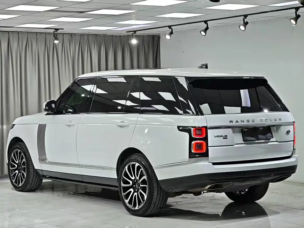 Land Rover Range Rover — миниатюра 11