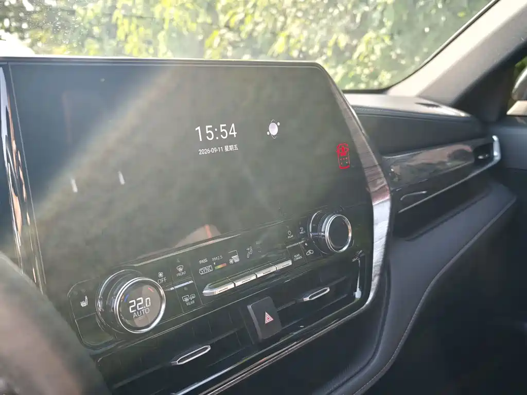 Toyota Crown Kluger — миниатюра 18