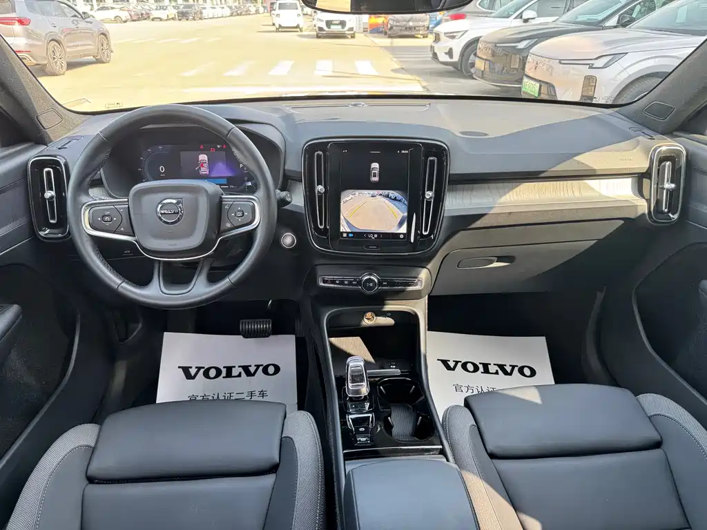 Volvo XC40 — миниатюра 7