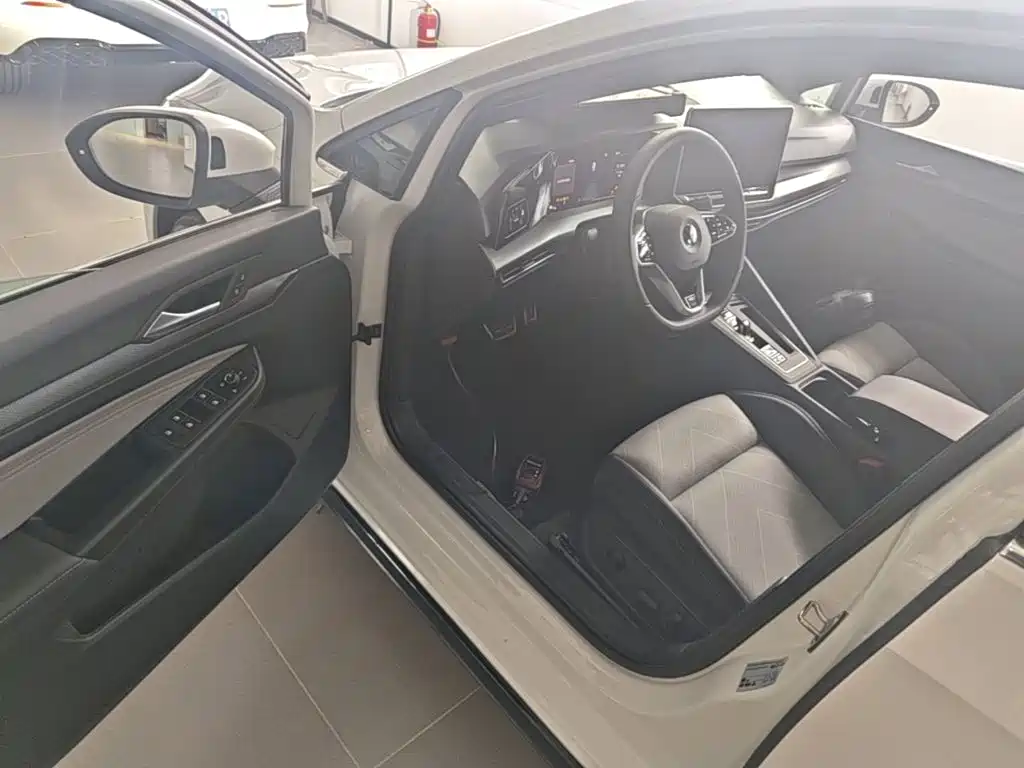 Volkswagen Golf — миниатюра 16