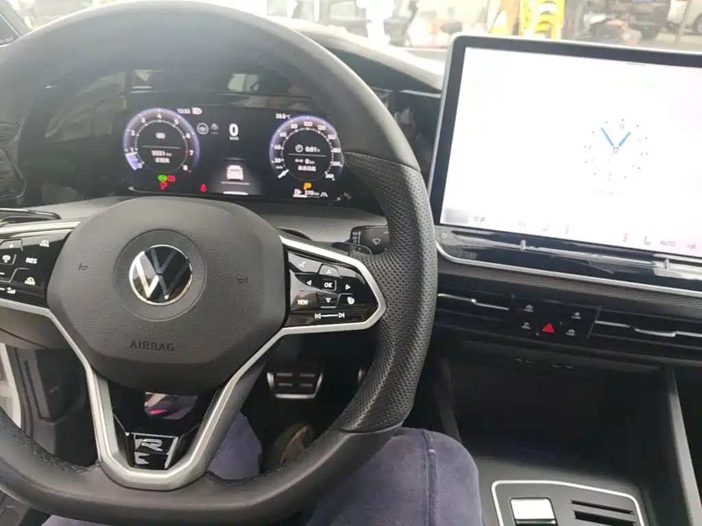 Volkswagen Golf — миниатюра 14