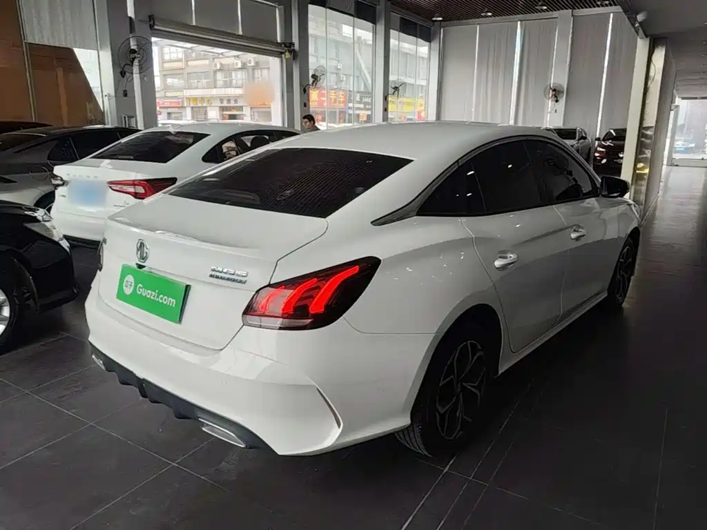 MG MG5 — миниатюра 7