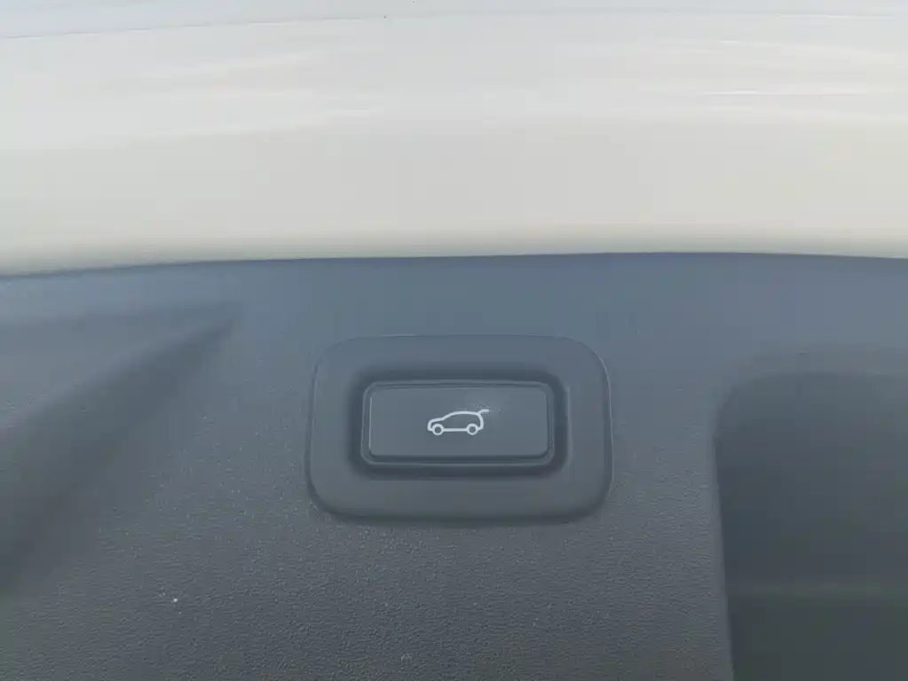 Land Rover Discovery Sport — миниатюра 15