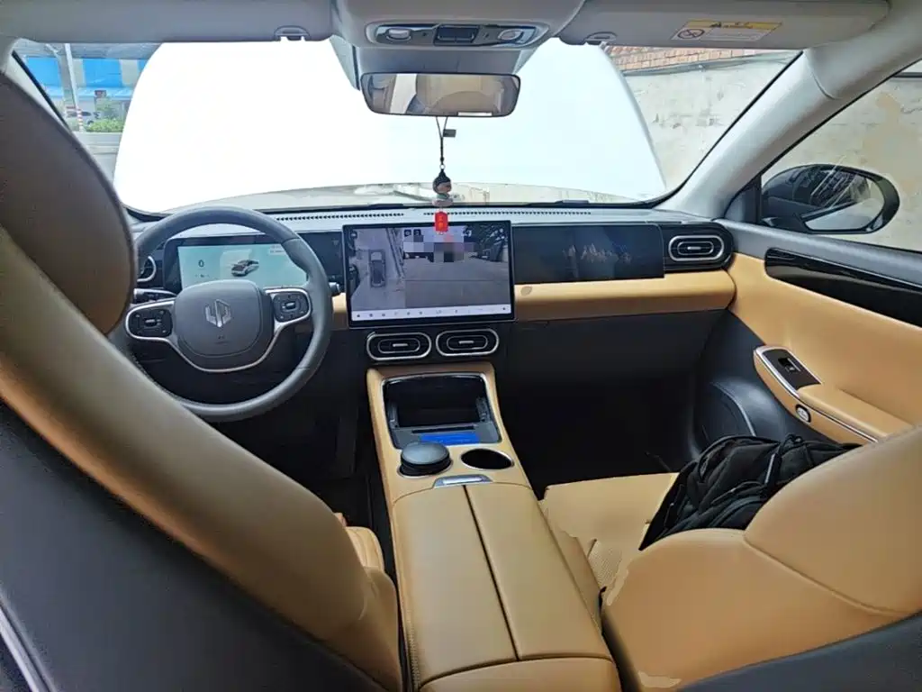 Leapmotor Leapmotor C01 — миниатюра 6