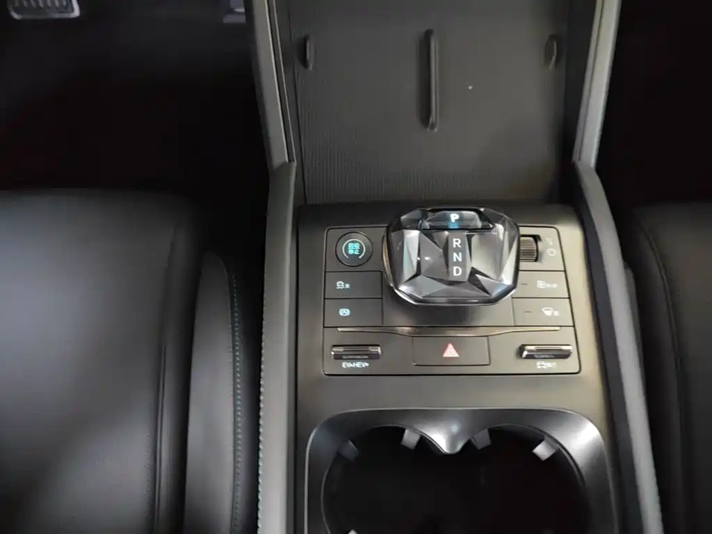 BYD Qin L — миниатюра 14