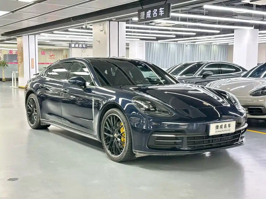 Купить Porsche Panamera