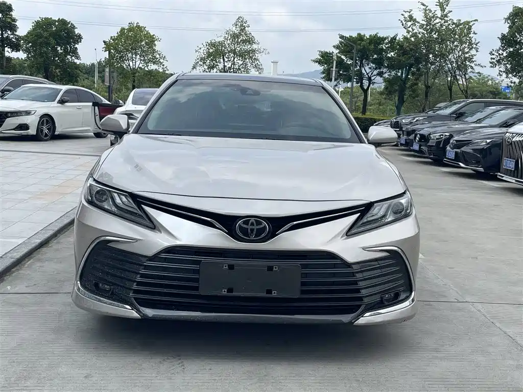 Toyota Camry — миниатюра 2