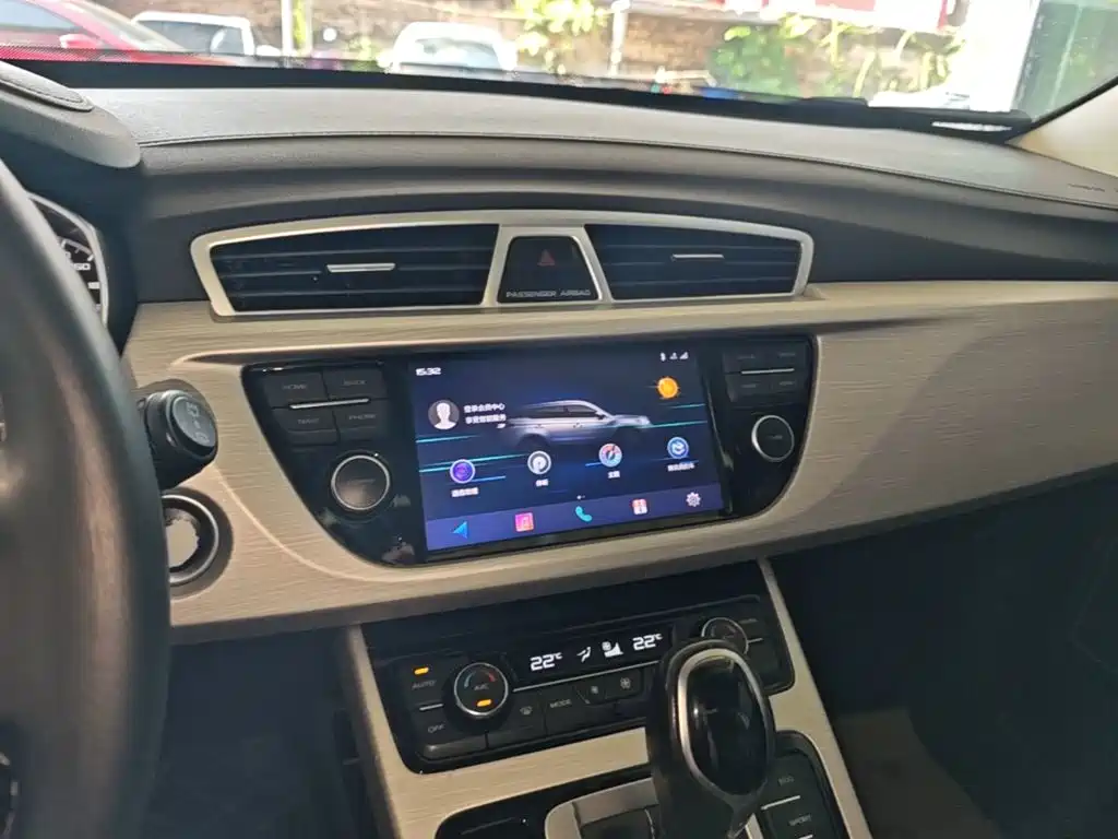 Geely Boyue — миниатюра 13