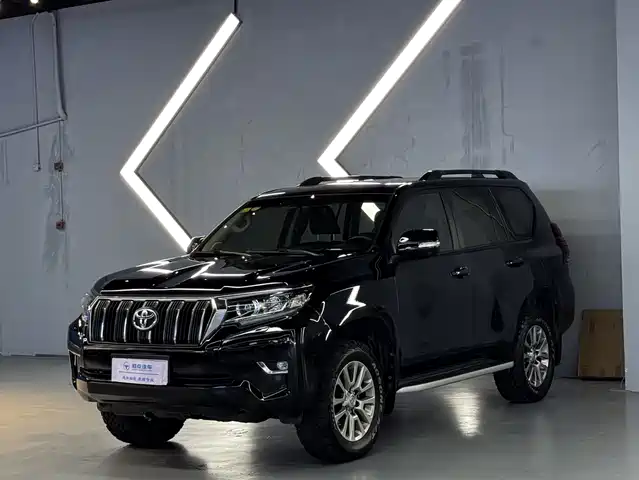 TOYOTA PRADO 2019