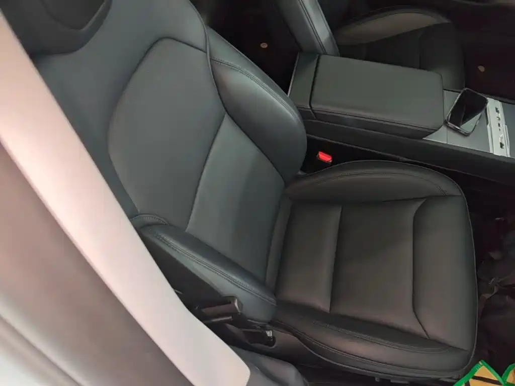 Tesla Model 3 — миниатюра 25
