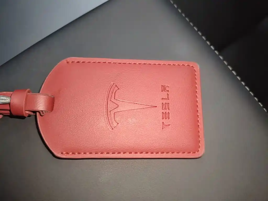Tesla Model 3 — миниатюра 9