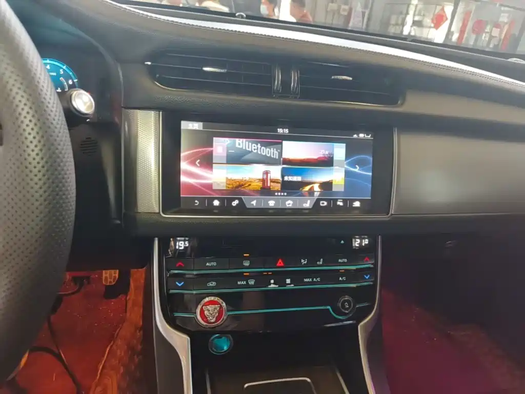 Jaguar XFL — миниатюра 13