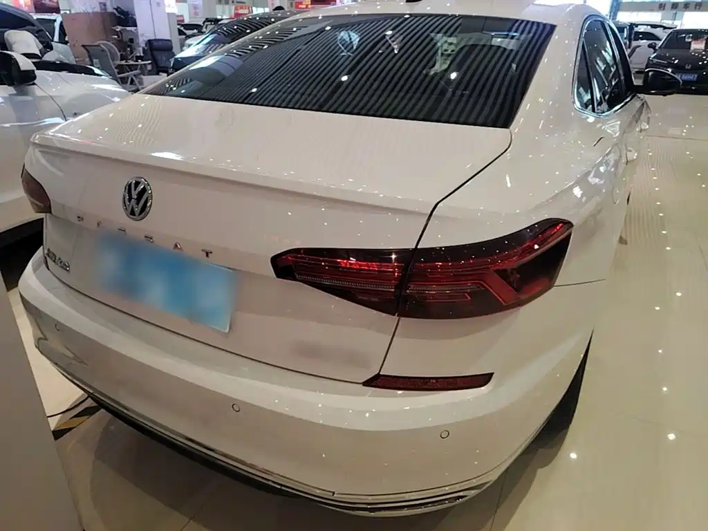 Volkswagen Passat — миниатюра 6