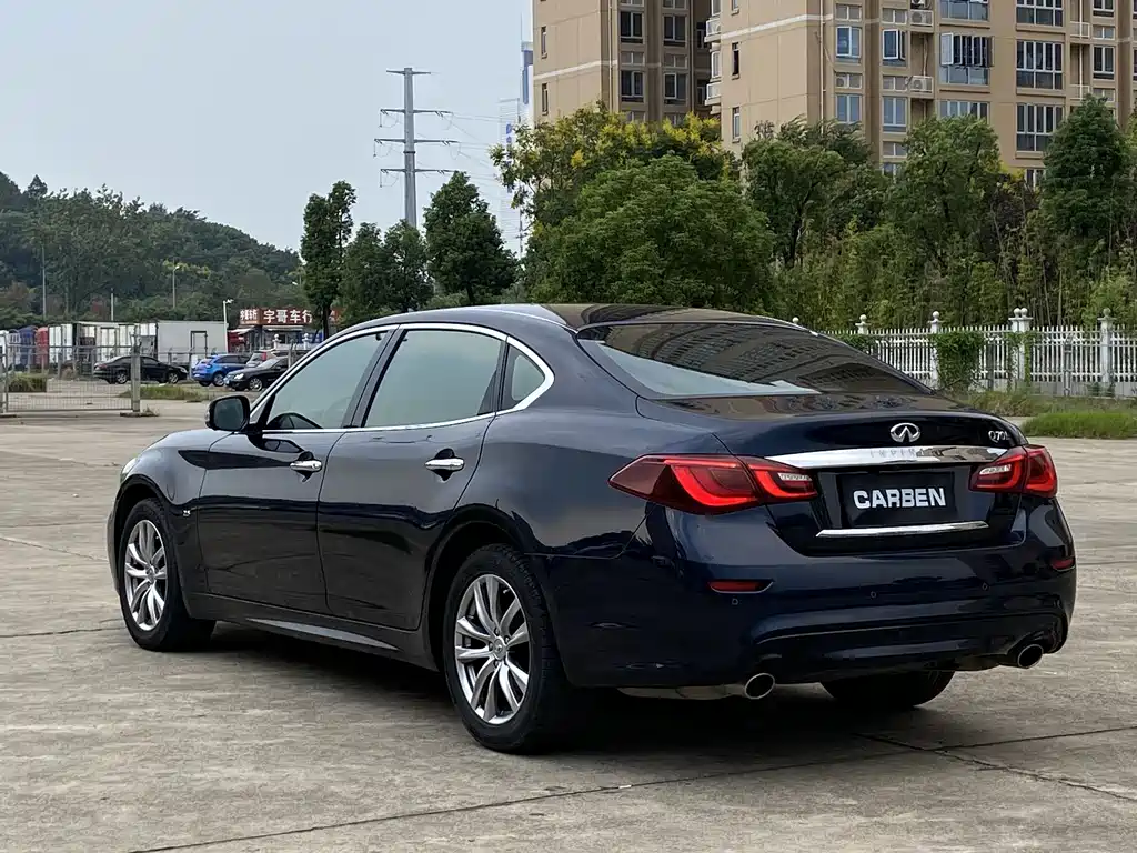 Infiniti Q70 — миниатюра 10