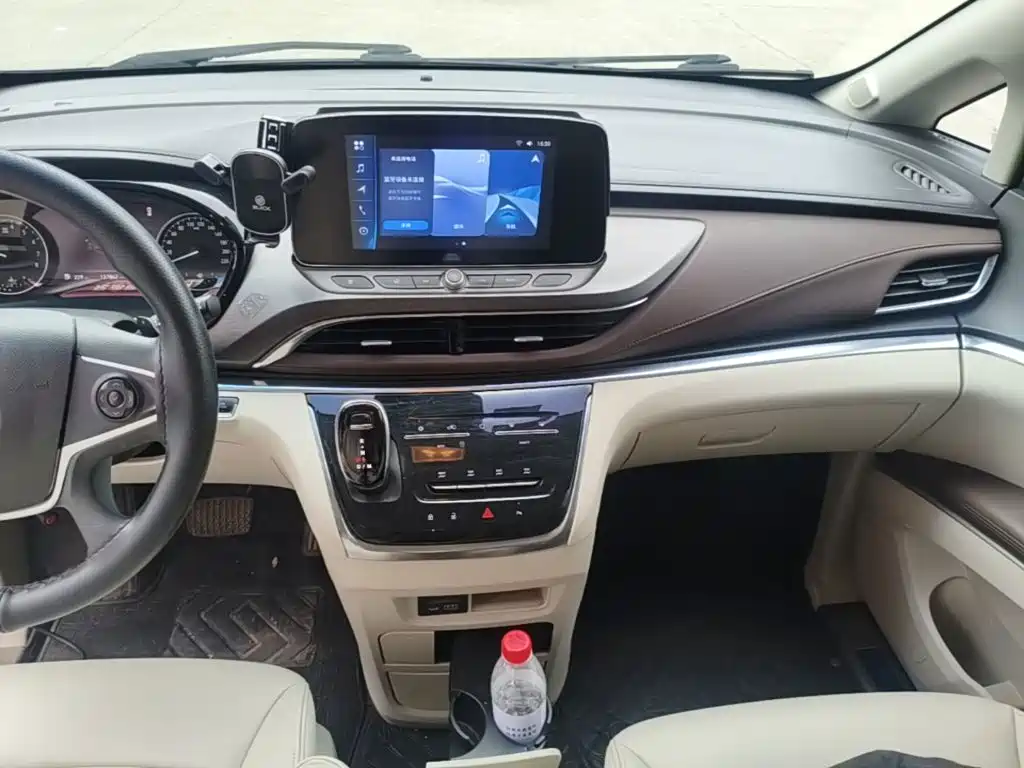 Buick GL8 — миниатюра 13